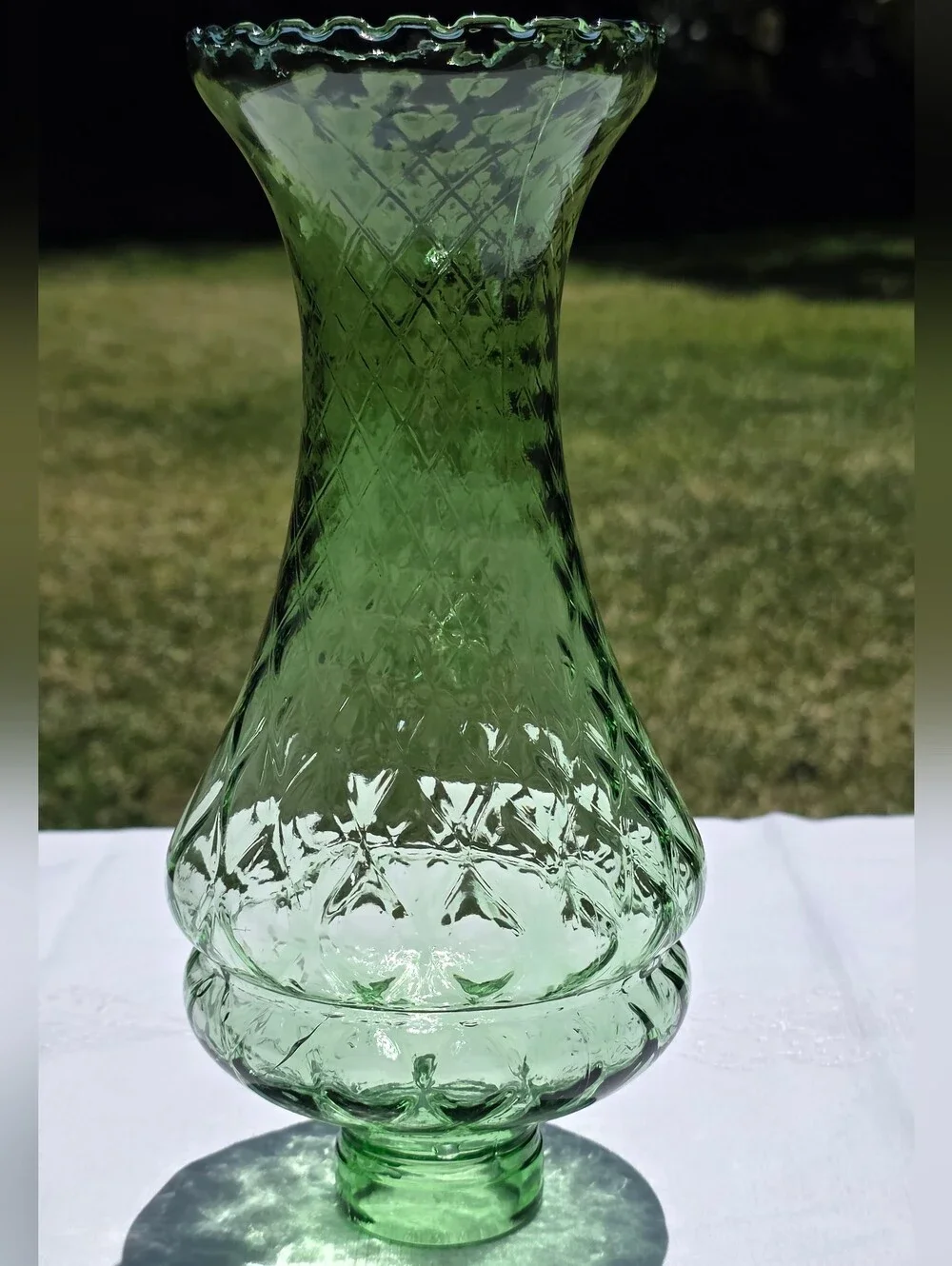 Vintage Emerald Green Glass Hurricane Lamp Shade Diamond Pattern Piecrust